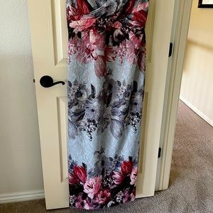 COPY - Just in time for wedding season! Gorgeous Adrianna Papell long dress!